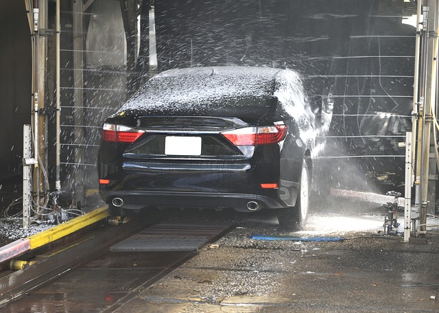 samochód podczas mycia